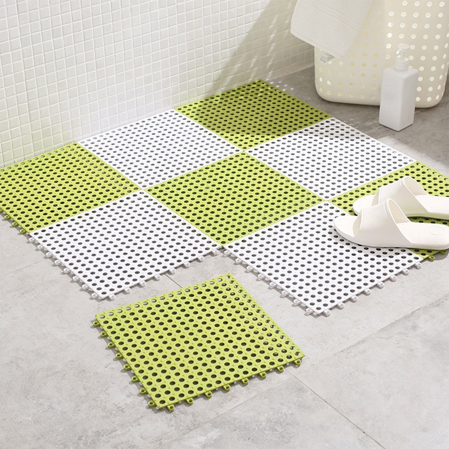 4775 Bath Anti Slip Mat Used while bathing and toilet purposes to avoid slippery floor surfaces. 4775 Bath Anti Slip Mat Used while bathing and toilet purposes to avoid slippery floor surfaces.